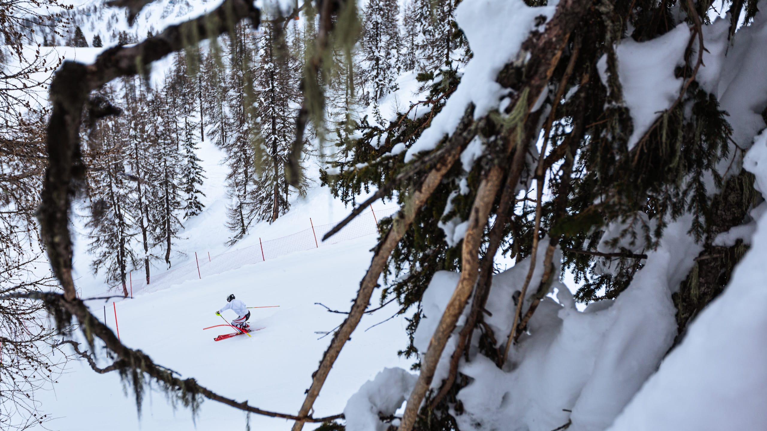 Ein Ski-Racer beim Training.